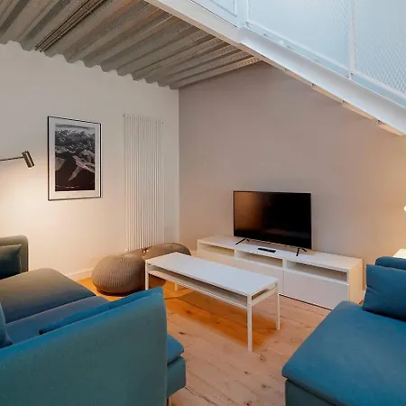 Exclusivo Duplex Apartment *